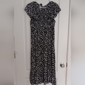 Old Navy Black and White Floral Midi Dress
